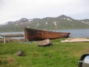 ATH. SÝNISHORN. MYNDIN TENGIST EKKI ÞESSARI JÖRÐ.

Hér getur þú sett inn myndir af því sem þú vilt. 
t.d myndir af fjölskyldunni, húsakosti á þinni jörð, lanslaginu eða vélunum sem notaðar eru á búinu.